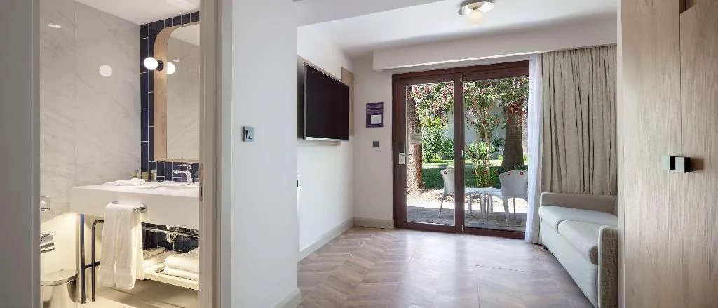 Room, DoubleTree By Hilton Bodrum Isıl Club Resort, Bodrum