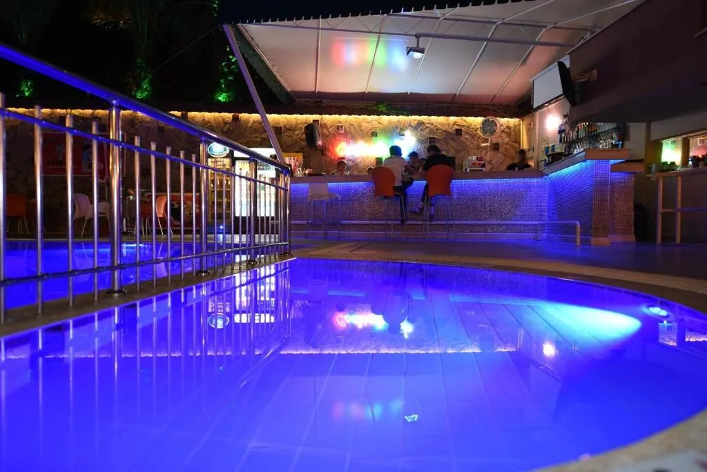 Pool, Park, Antalya