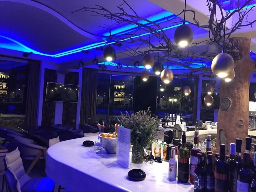 Bar, Villa Manos, Santorini