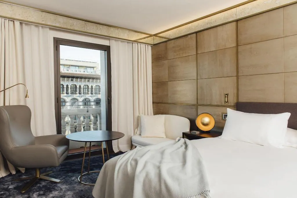 DOUBLE GRAND Room, Almanac Barcelona, Barcelona