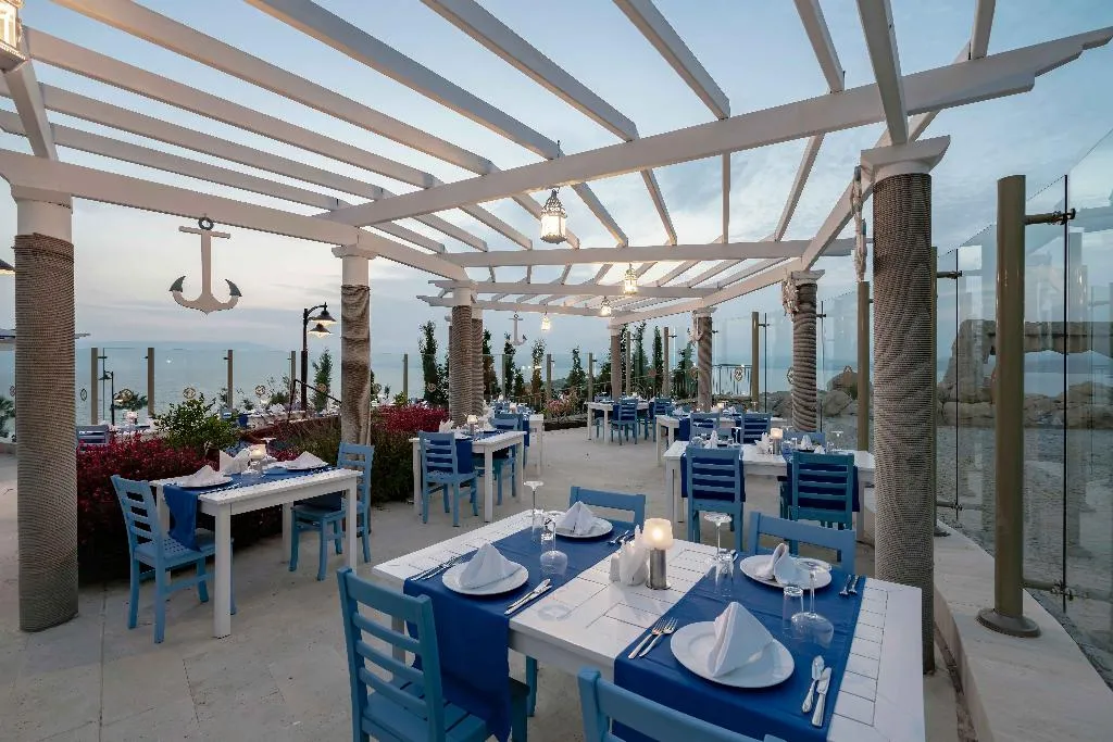 Restaurant, Royal Teos Thermal Resort Clinic & SPA, Izmir