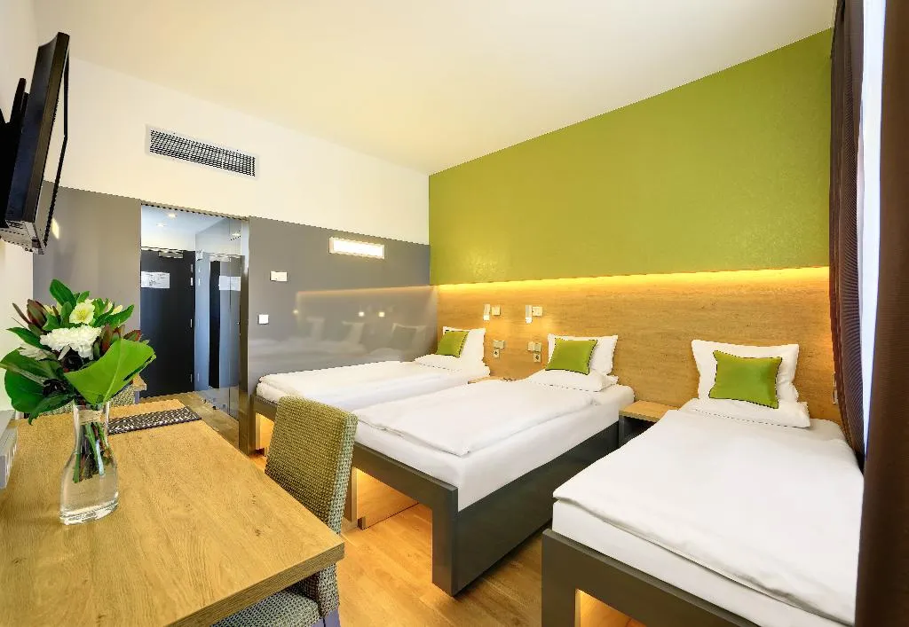 TRIPLE DELUXE Room, Ametyst, Prague
