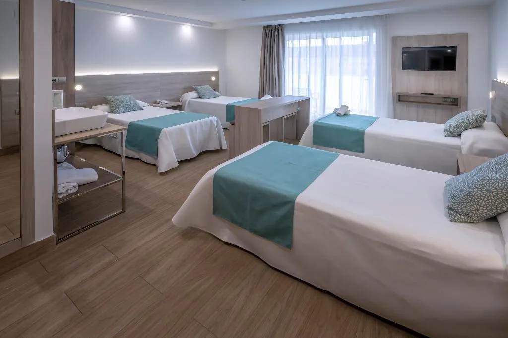 FAMILY ROOM STANDARD Room, 4R Salou Park Resort II, Costa Dorada