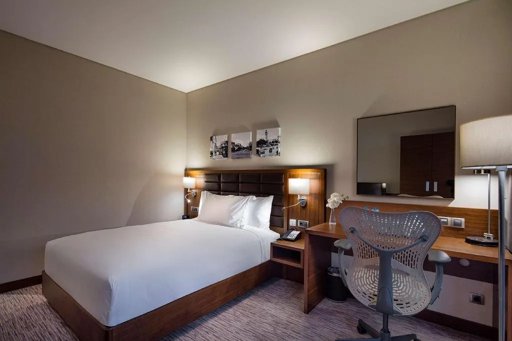SUITE KING BED ONE BEDROOM  Room, Hilton Garden Inn Izmir Bayrakli, Izmir