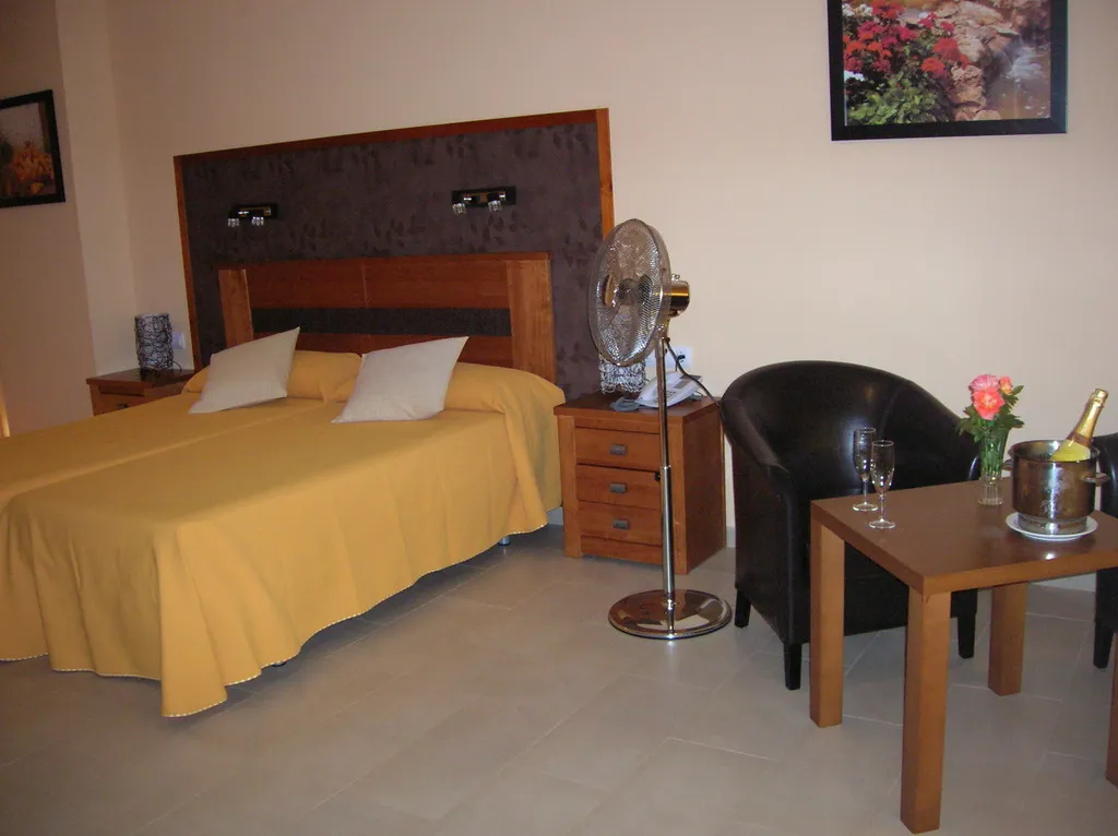 Room, Sierra Luz, Seville