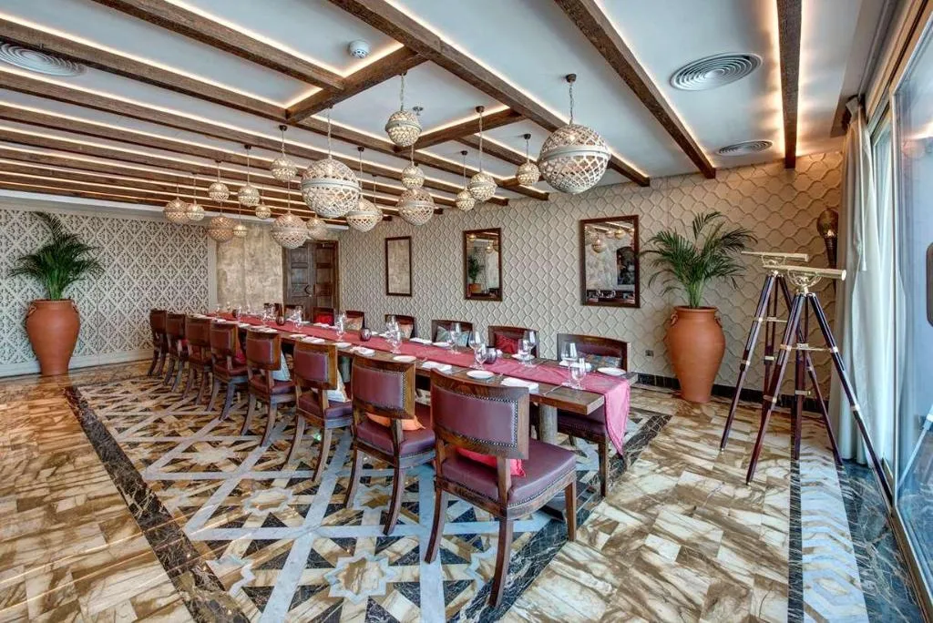 Restaurant, Dukes The Palm Dubai Hotel, Dubai