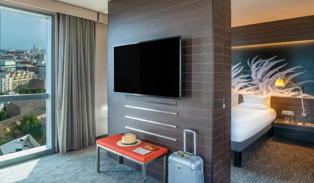 SUITE SUPERIOR QUEEN BED Room, Novotel Barcelona City, Barcelona