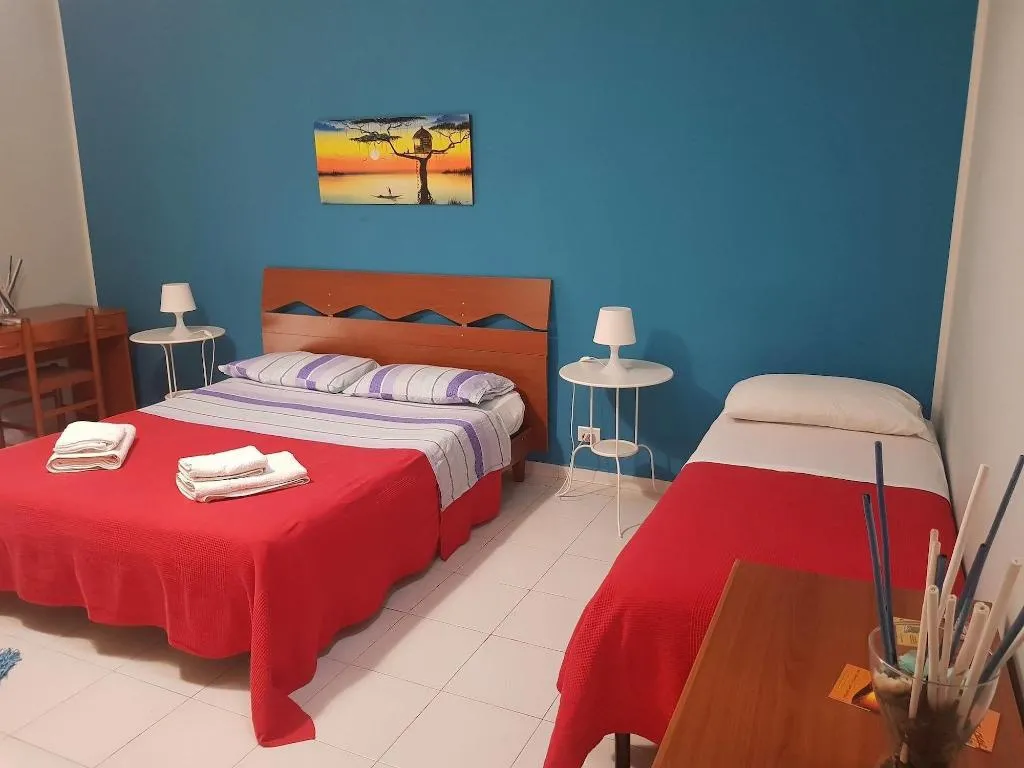 Room, The Artists, Palermo