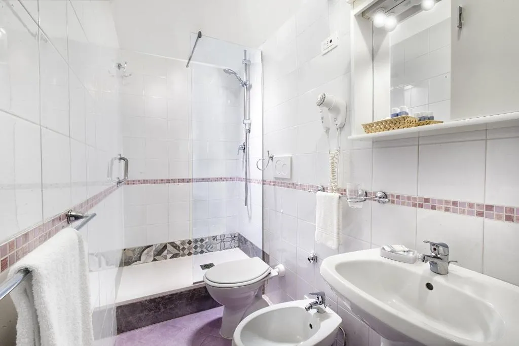Room, Piazza Tasso B B, Naples