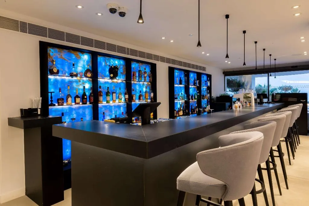 Restaurant, Radisson Beach Resort Larnaca, Cyprus