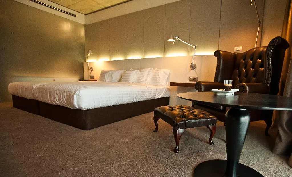 DOUBLE STANDARD Room, Graffit Gallery Hotel, Varna