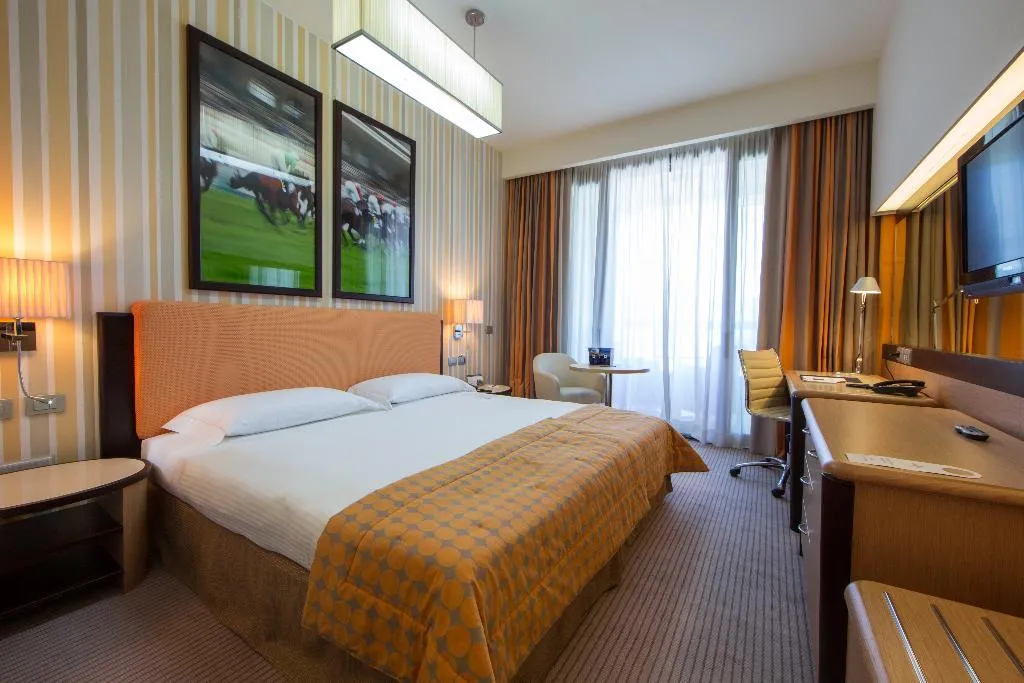DOUBLE SUPERIOR Room, Unahotels Varese, Milan
