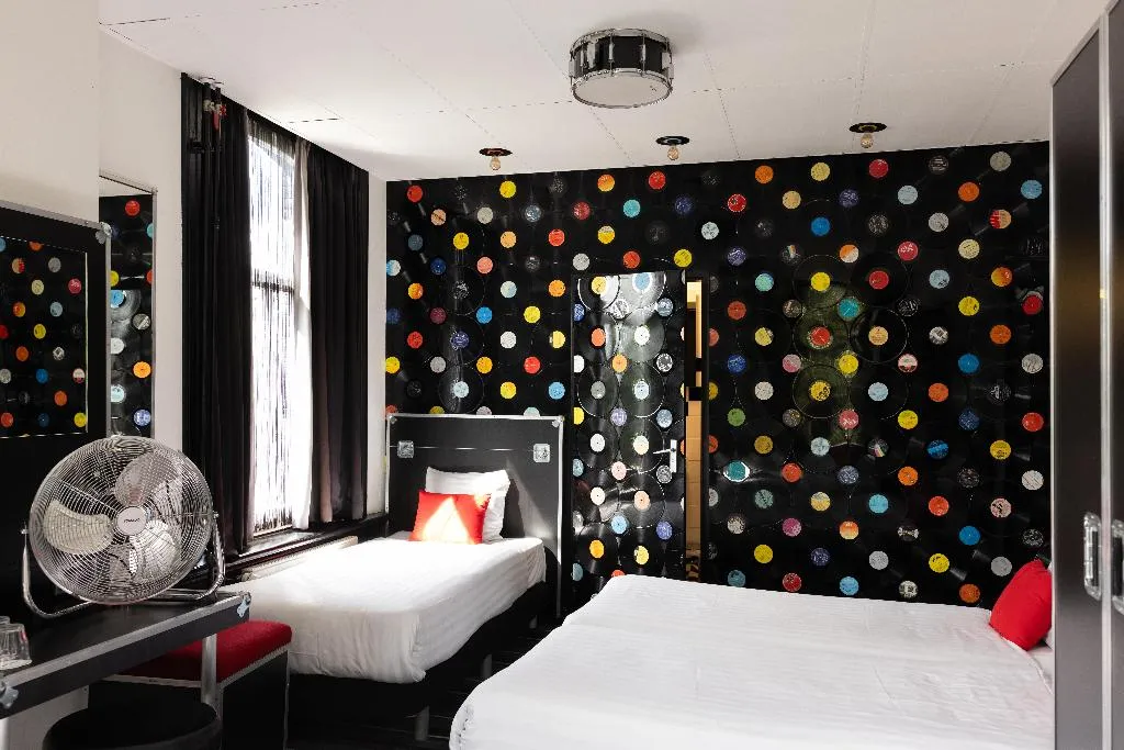 FAMILY ROOM SEA VIEW Room, Backstage Hotel, Amsterdam
