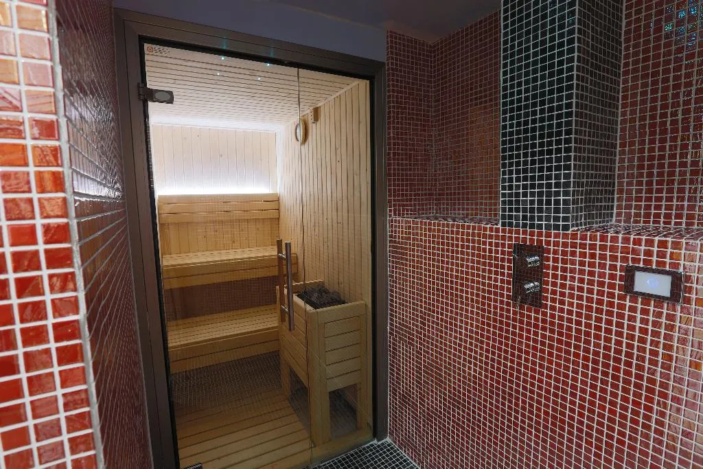 Sports and Entertainment, Apartamentos Neptuno Calella, Costa Brava