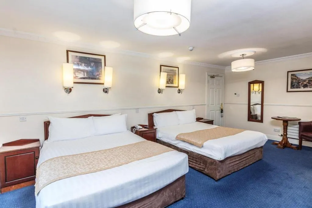 Room, The Lansdowne Hotel, Dublin