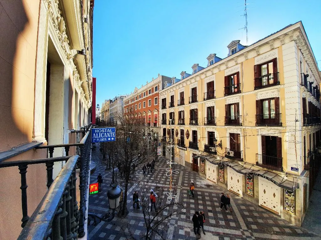 General view, Hostal Alicante, Madrid