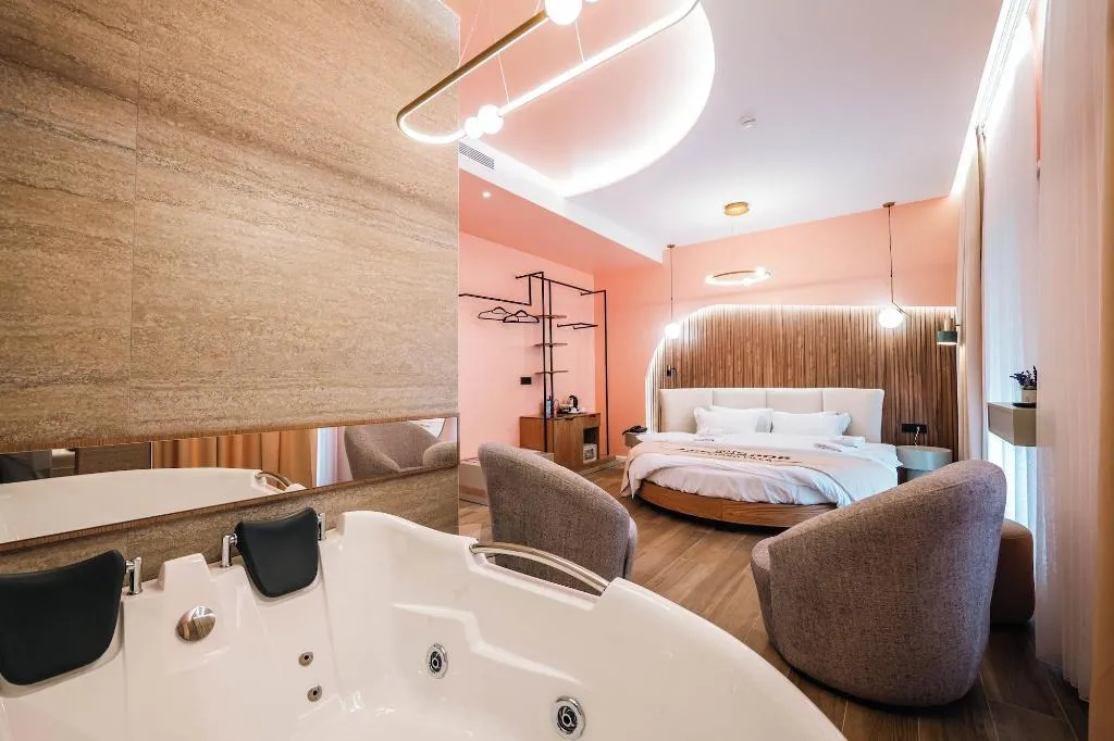 Room, Ambasador Hotel, Durres