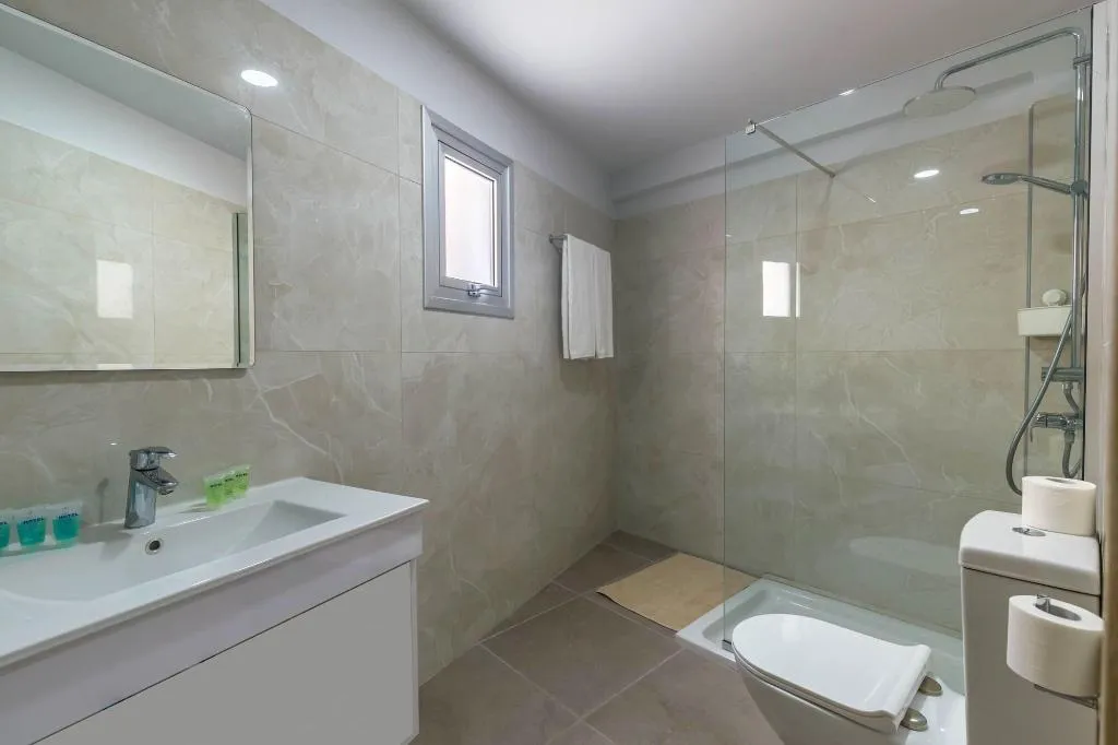 Room, Paul Marie, Cyprus