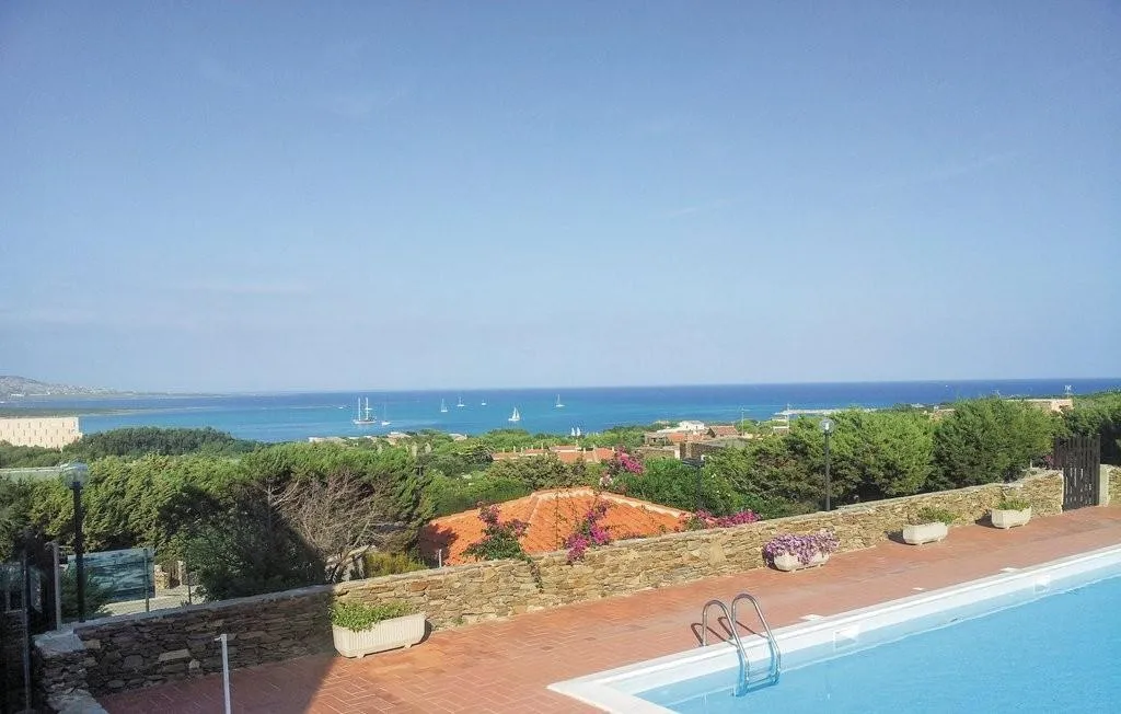 APARTMENT CAPACITY 4 Room, Residence Capo Falcone, Cagliari