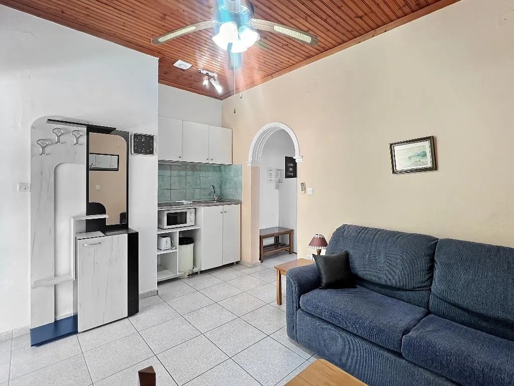APARTMENT CAPACITY 3 Room, Andromaches Holiday apartments, Corfu