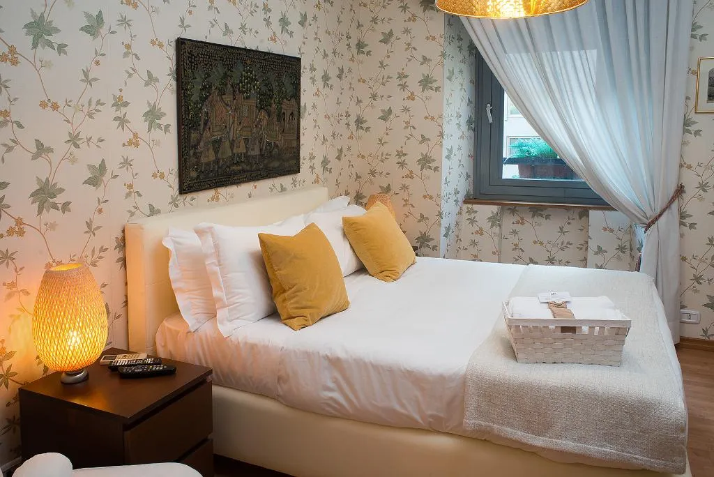 APARTMENT STANDARD Room, Residenza Echia, Naples