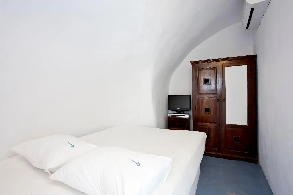 VILLA LUXURY Room, Alexander's Suites, Santorini