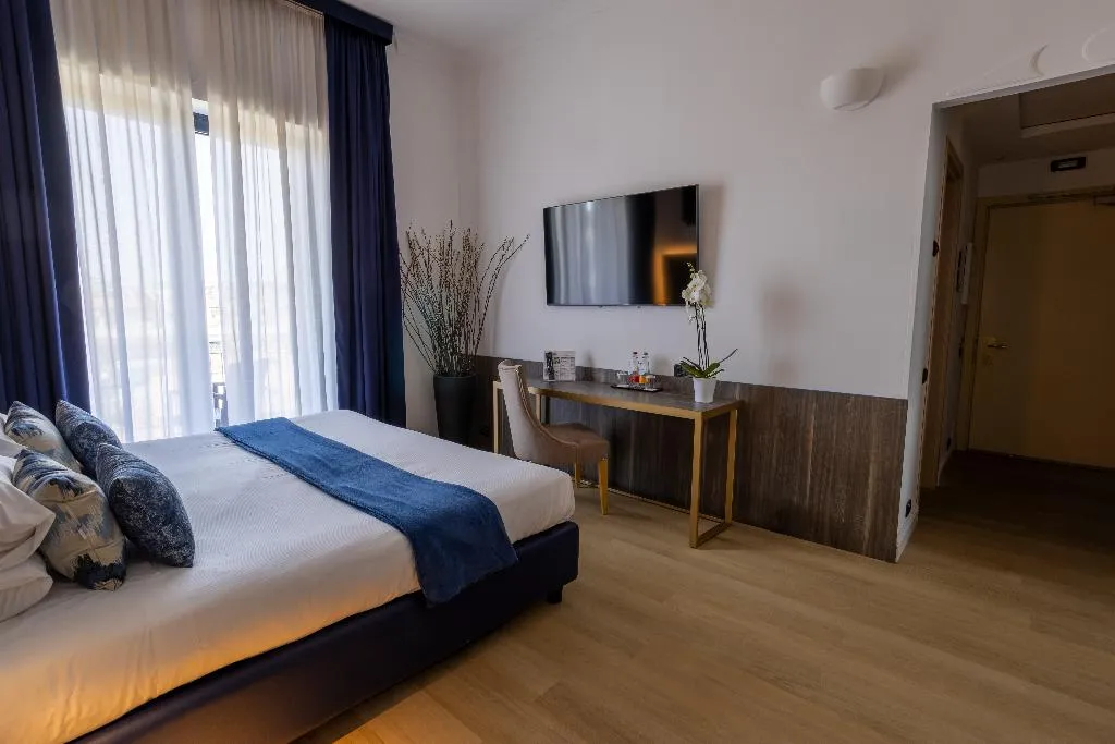 SUITE CAPACITY 3 Room, Grand Hotel Tiberio, Rome