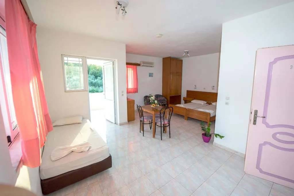 STUDIO CAPACITY 3 Room, Old Windmill Studios, Rhodes