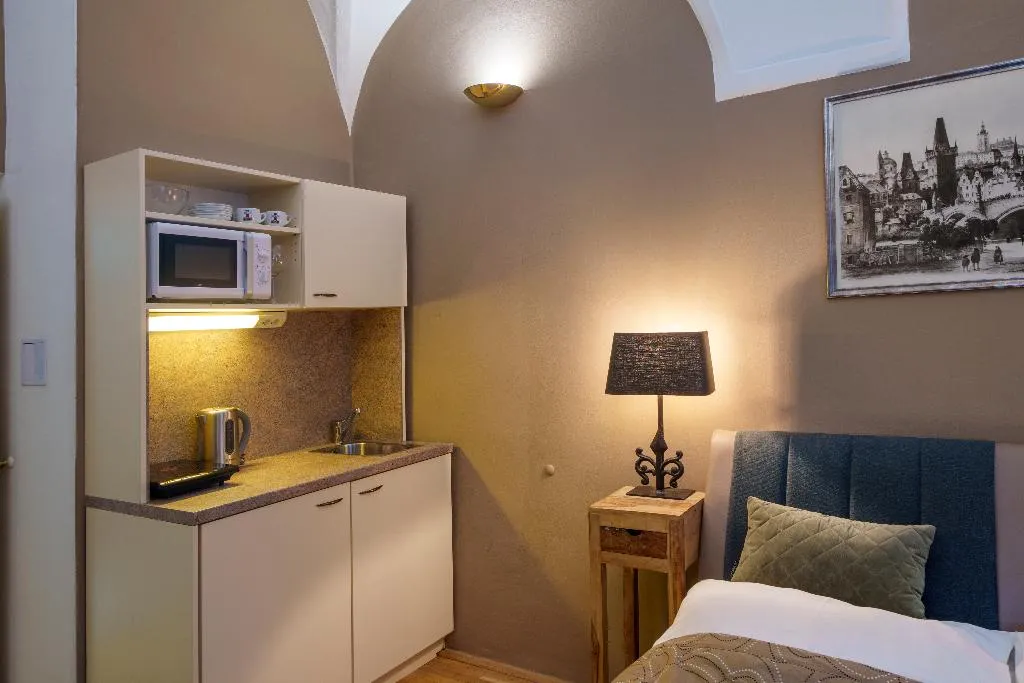 STUDIO STANDARD Room, Old Town - Aparthotel Michalska, Prague