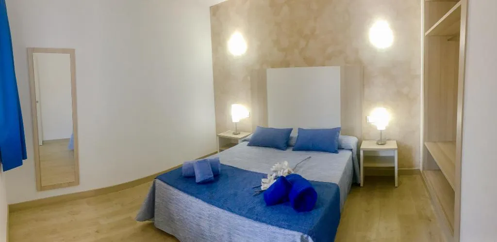 APARTMENT ONE BEDROOM ONE BATHROOM Room, Maribel, Menorca