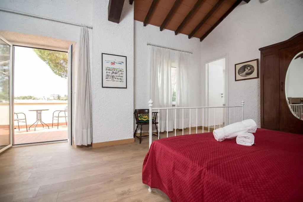 Room, Villa Degli Oleandri, Rome