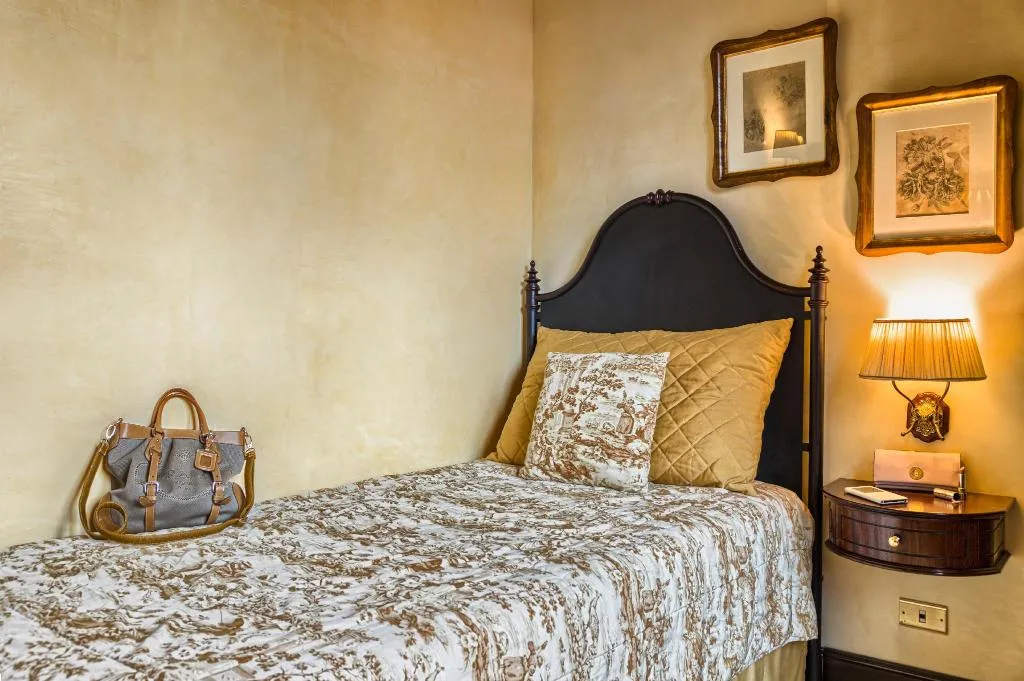 SINGLE EXECUTIVE Room, Grand Hotel Baglioni, Florence