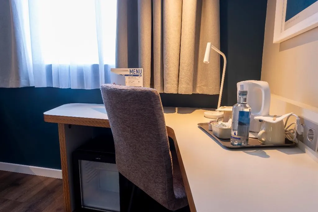 DOUBLE Accessible Room, Travelodge Malaga Aeropuerto, Costa Del Sol