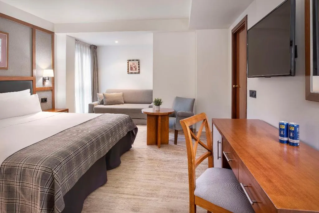 TRIPLE STANDARD Room, Vielha Val d’Arán Affiliated by Melia, Costa Brava