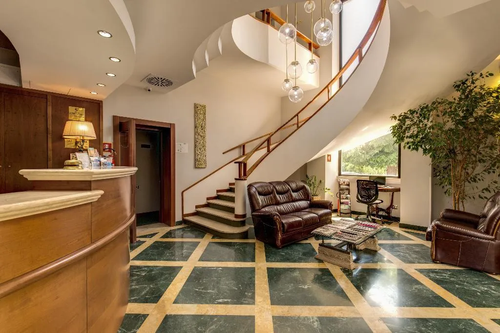 Lobby, Cervara Park Hotel, Rome