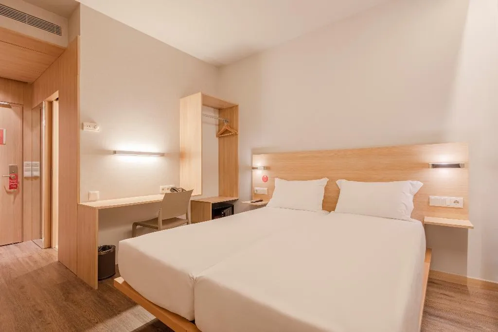 TWIN STANDARD Room, Moov Hotel Porto Centro, Porto