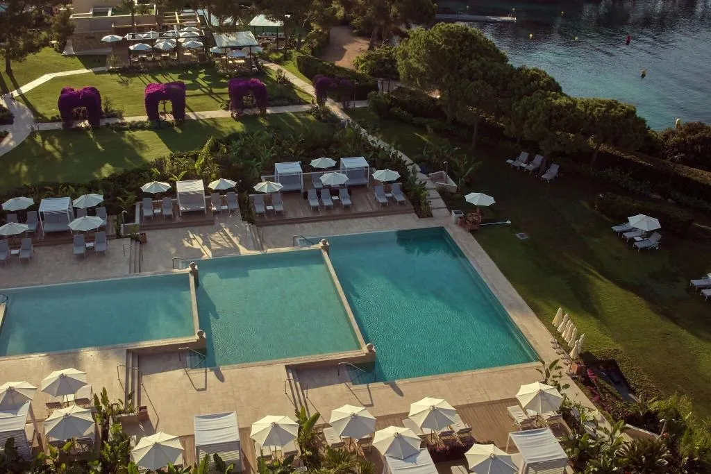 Pool, The St. Regis Mardavall Resort, Majorca