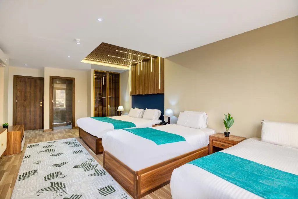 QUADRUPLE DUPLEX Room, Pyramids Yard Hotel, Cairo