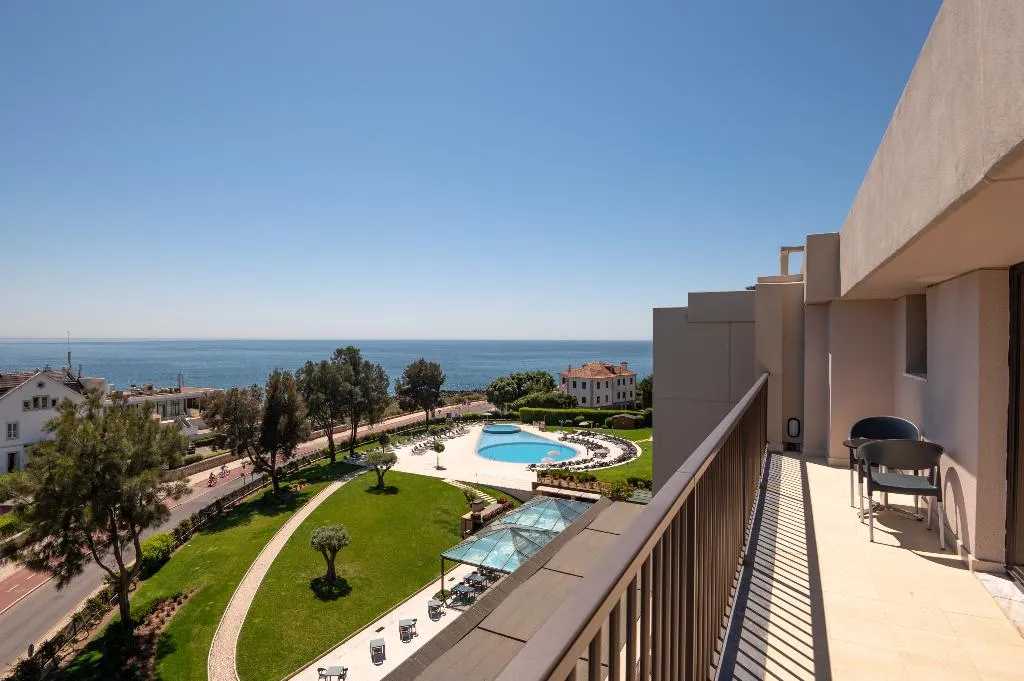 JUNIOR SUITE WITH BALCONY WITH VIEWS Room, Vila Gale Cascais, Lisbon