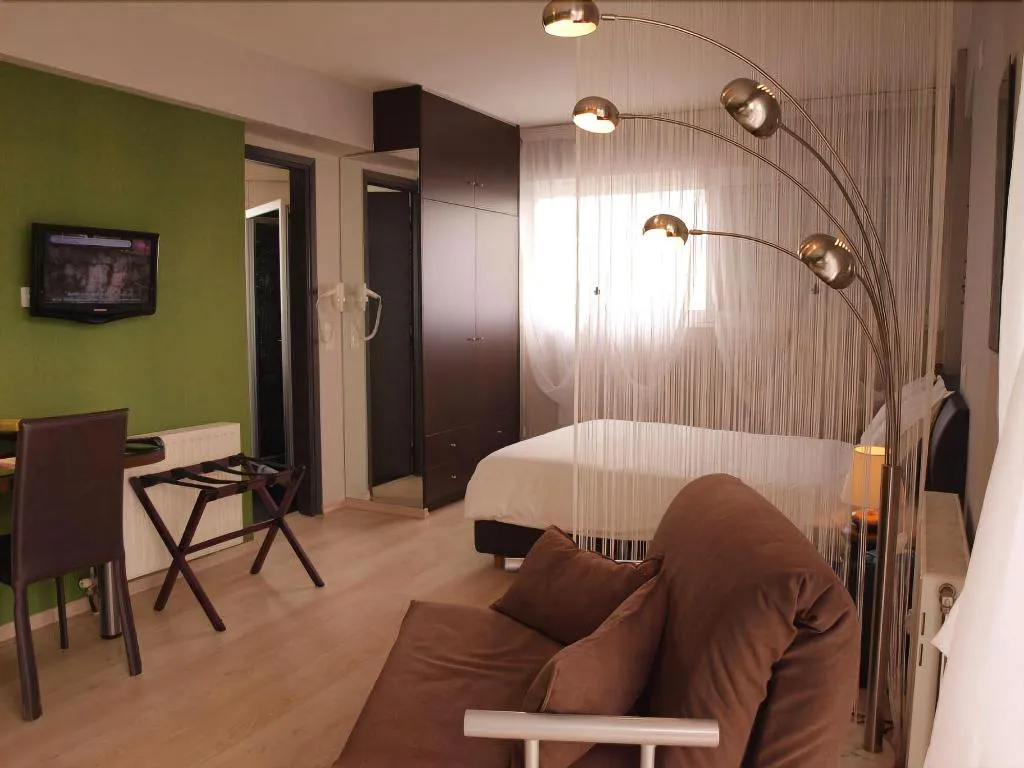 Room, Athens Habitat, Athens