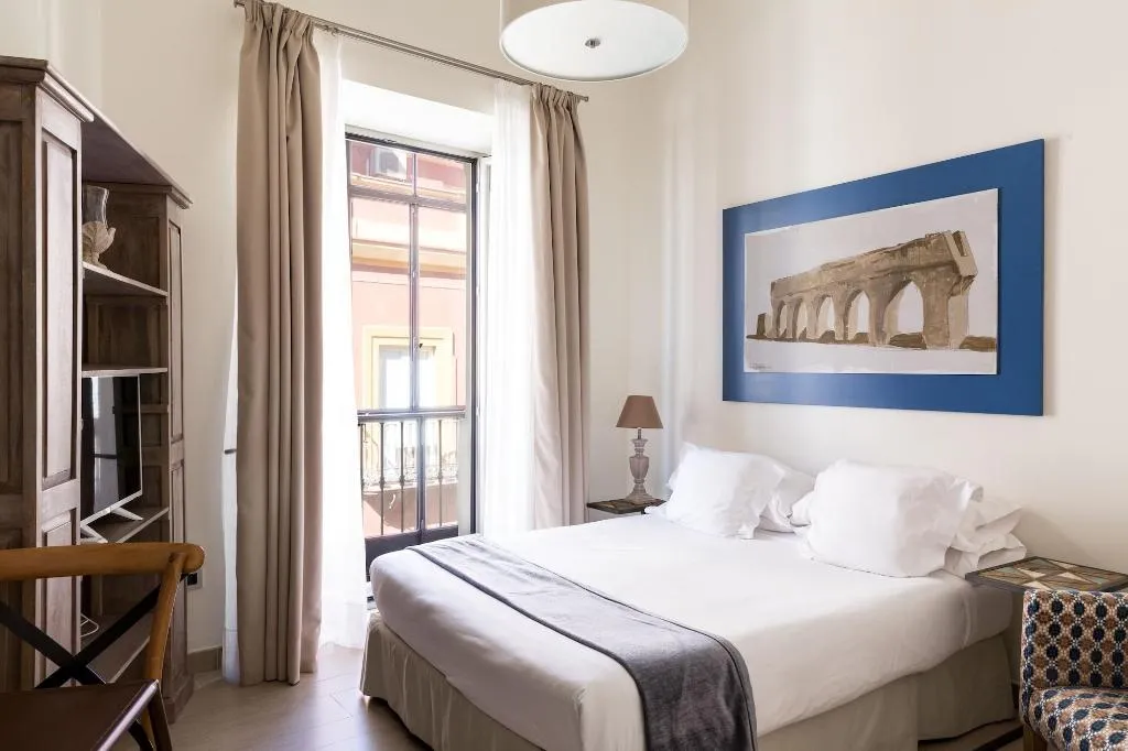 Room, Puerta Catedral Vinuesa15, Seville