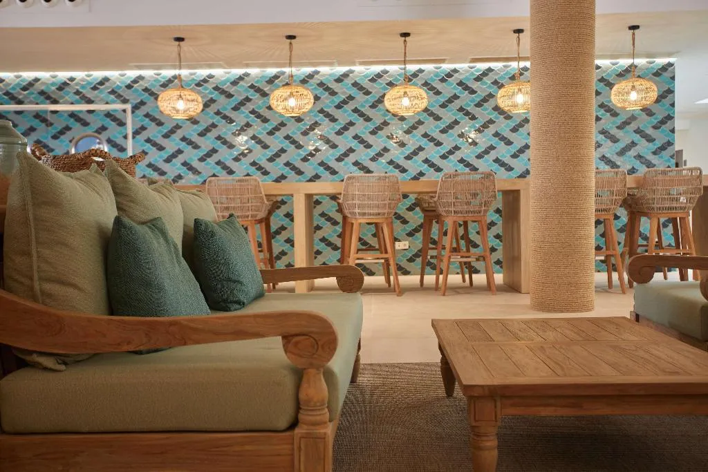 Lobby, Cala San Miguel Ibiza Res, Curio Colllec by Hilton, Ibiza