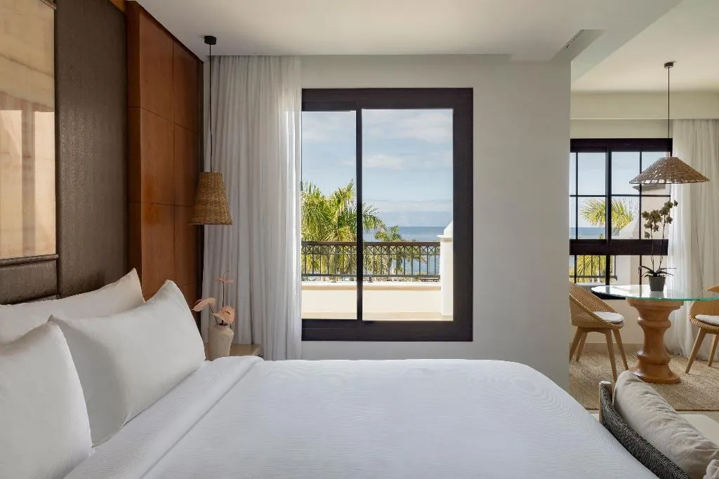 JUNIOR SUITE OCEAN FRONT Room, Redlevel At Melia Palacio De Isora, Tenerife