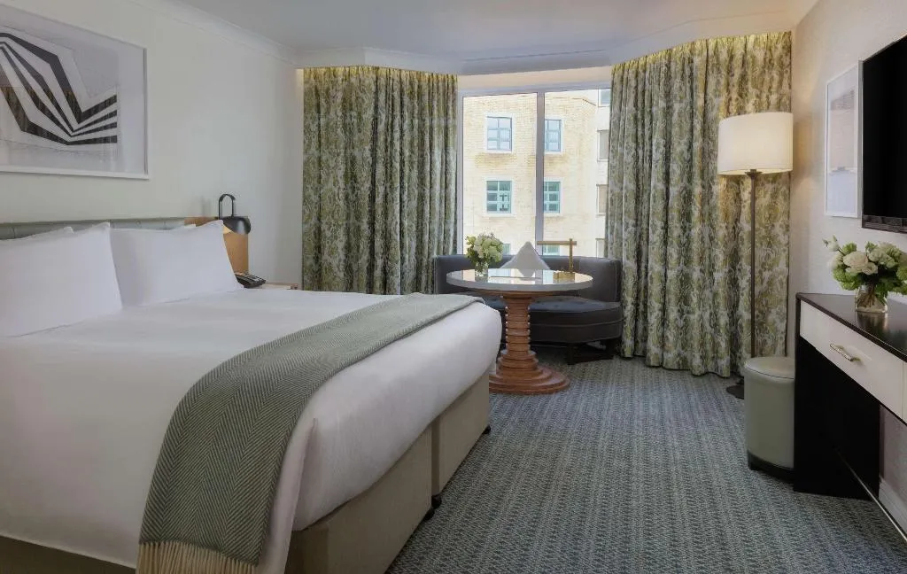 DOUBLE SUPERIOR KING BED Room, Conrad Dublin, Dublin