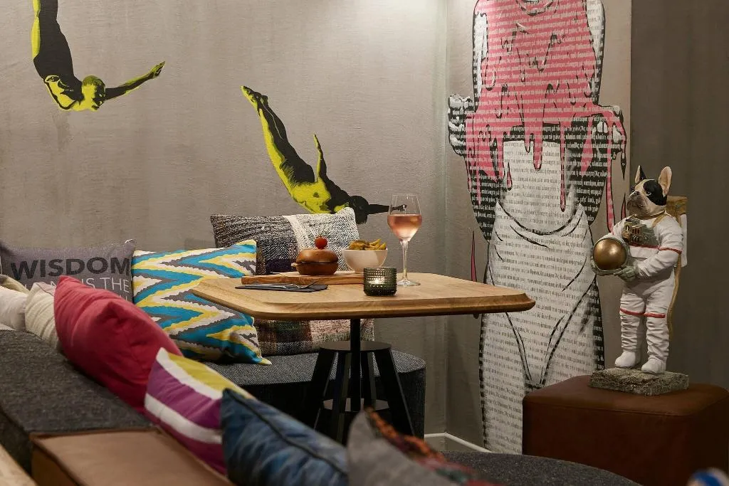 Lobby, Moxy Patra Marina, Athens