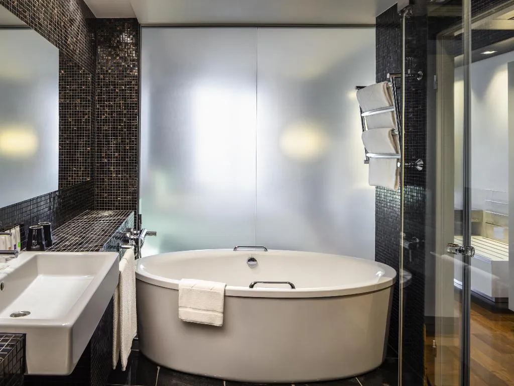Room HARBOUR VIEW Room, Swissotel Tallinn, Tallinn