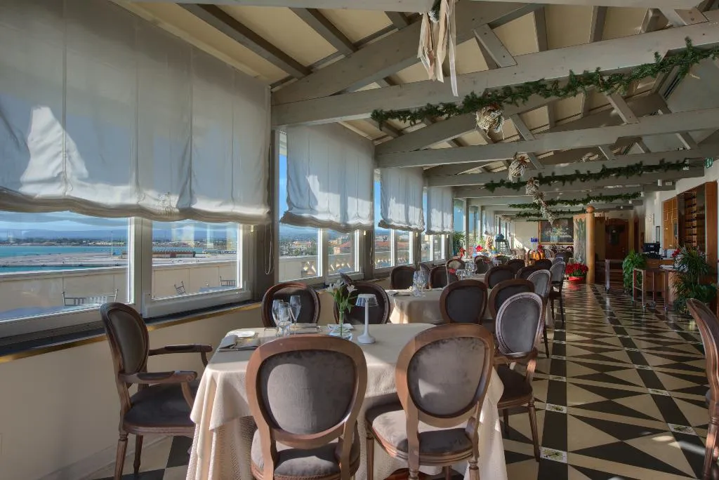 Restaurant, Grand Hotel Ortigia, Catania
