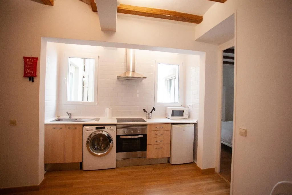 APARTMENT CAPACITY 6 Room, Bacardi Central Suites, Barcelona