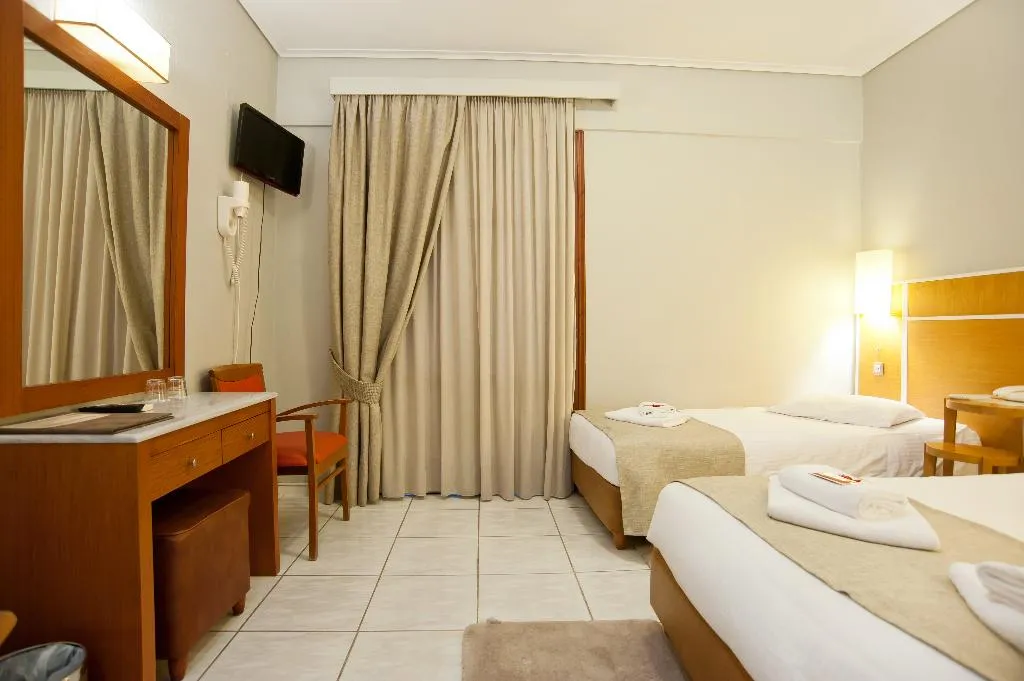 TRIPLE STANDARD Room, Fedriades Delphi, Athens