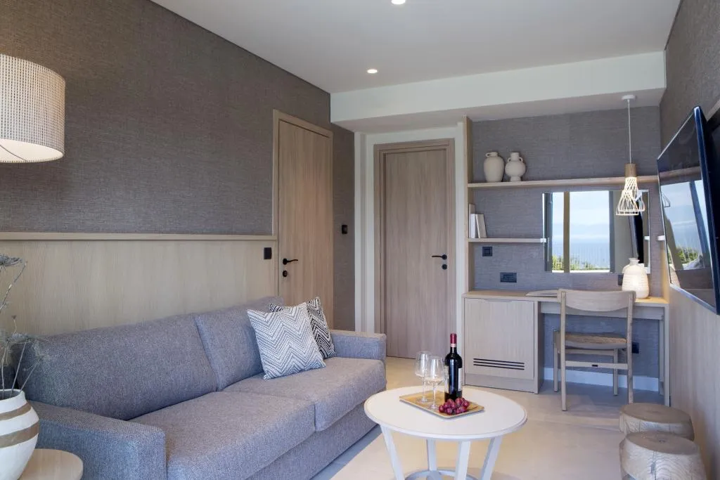 SUITE TWO BEDROOMS Room, MERAVIA Leonardo Limited Edition, Halkidiki